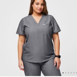 FIGS Catalina one pocket scrub top in graphite